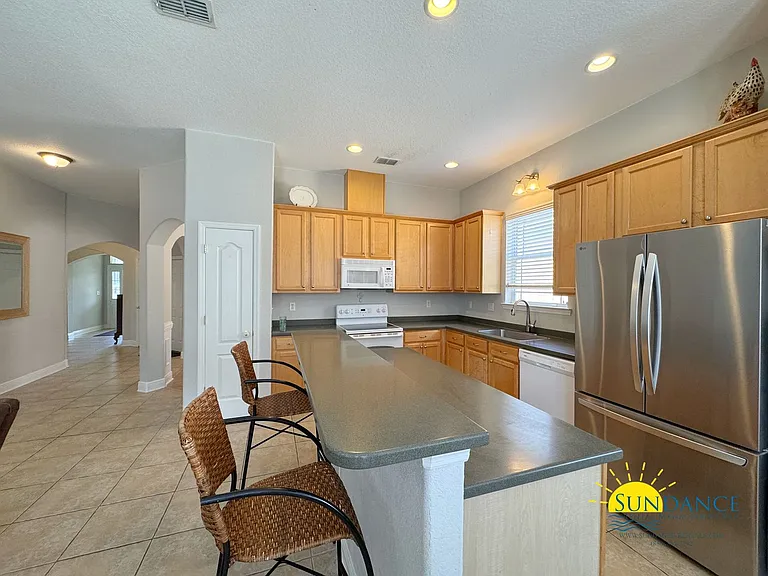 1533 Venice Ave — Photo 6