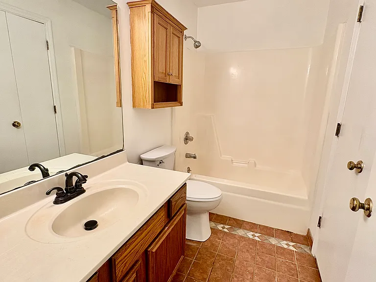 2202 Storey Ct — Photo 14