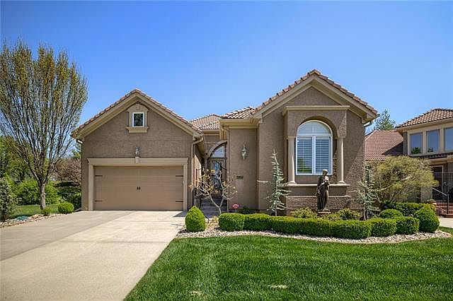 1st image of 4533 NE Fairway Homes Dr