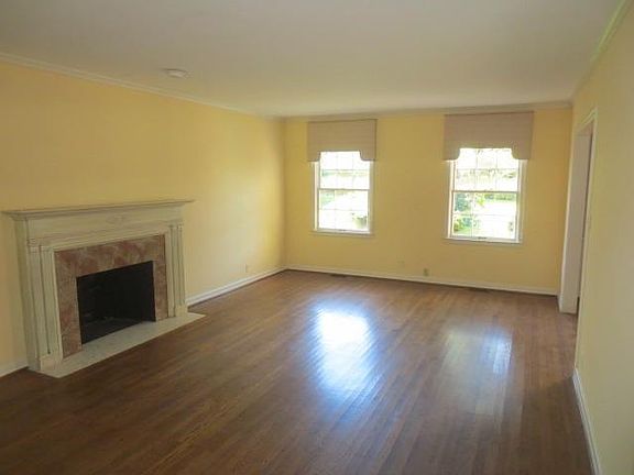 2nd image of 1776 Mooreland Dr