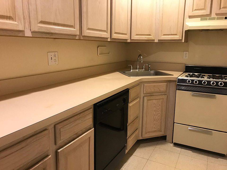 1st image of 239 Orchard St #3B