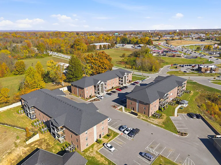 Greenbrier Apartments — Photo 81