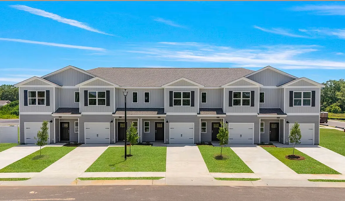 3 bed, 2.5 bath, 1490 sqft, $1,500 — Photo 2