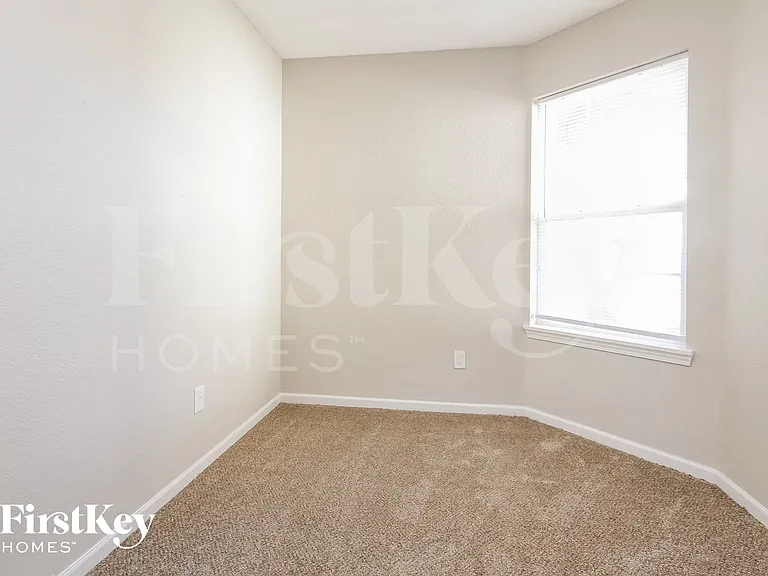 7608 Lake Vista Ln — Photo 12