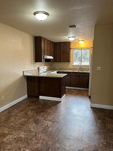 2041 Riverside Ave #4 Photo 1 2041 Riverside Ave #4 Photo 1