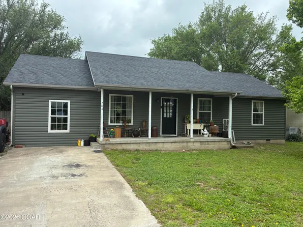 204 S Smith St, Alba, MO 64830
