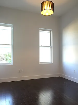 Rented by P Management | media 23