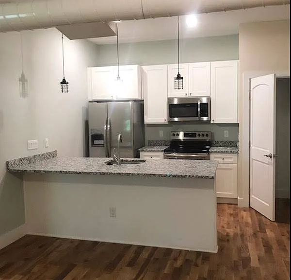 2315 Park Ave #2L — Photo 2