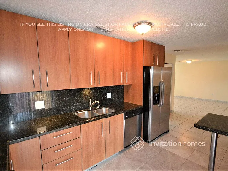 5131 SW 101st Ter — Photo 5