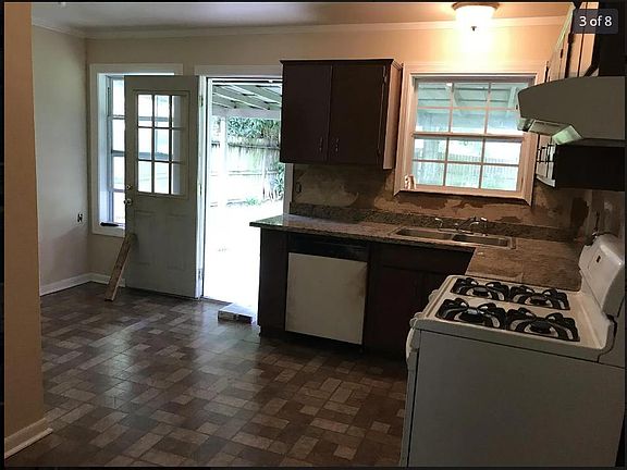 3rd image of 8619 Wilmerdean St