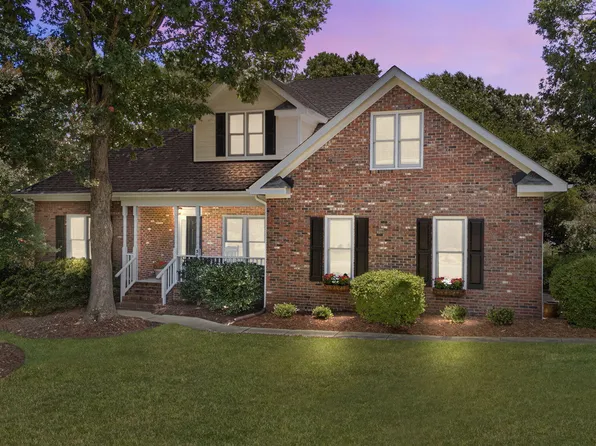 306 Parkridge Dr, Clayton, NC 27527