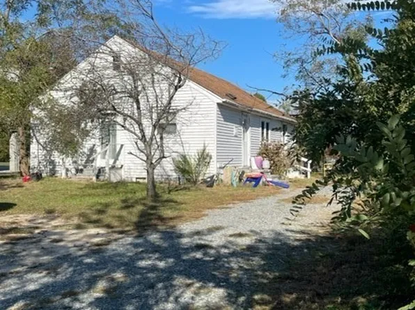 5109 Windmill Point Rd, White Stone, VA 22578