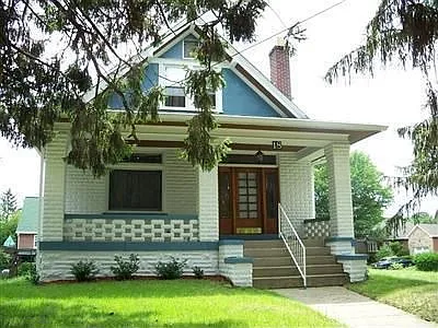 18 Summit Ave photo 1