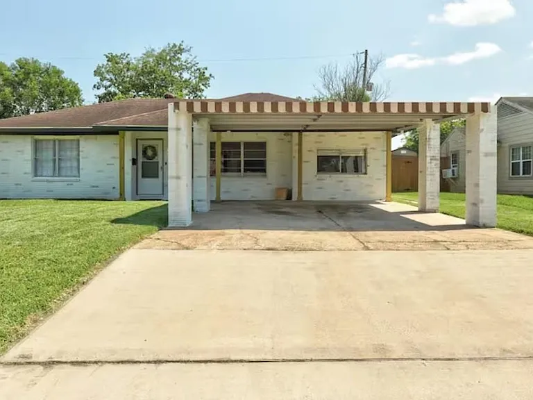 3606 Yosemite St — Photo 1