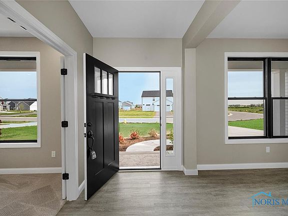 5th image of 2087 Horseshoe Bend Dr