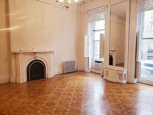 3rd image of 136 Amity St APT 2