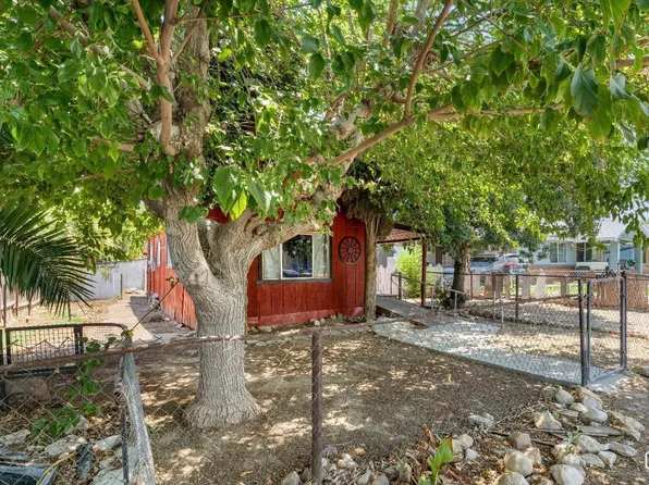 206 Fillmore St, Taft, CA 93268