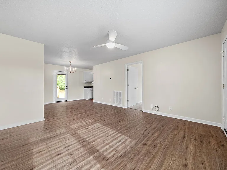 2815 Teakwood Dr — Photo 21
