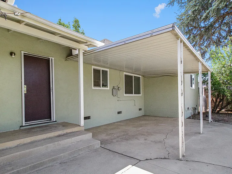 1073 Palm Ave — Photo 17