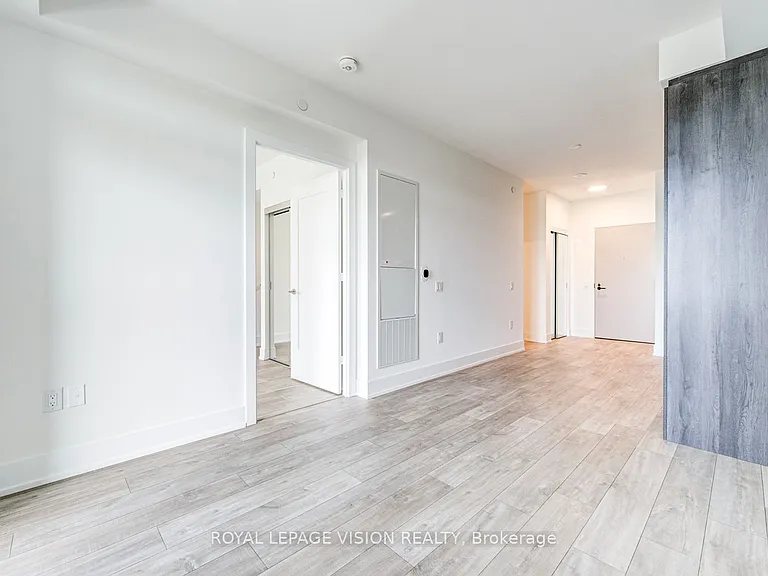 858 Dupont St #716 — Photo 9
