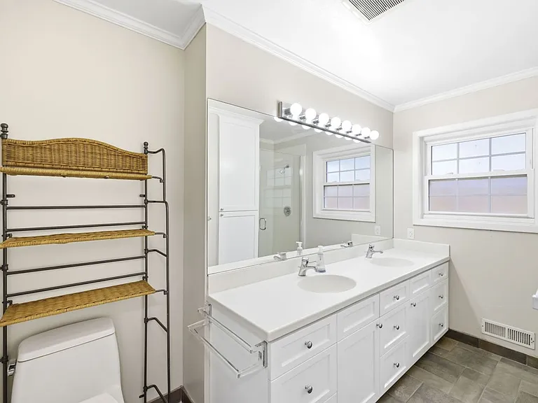 2973 Arguello Dr — Photo 18