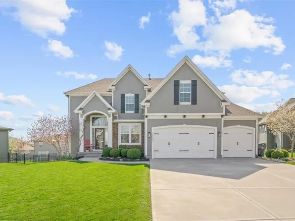 12451 S Dunraven St, Olathe, KS 66061