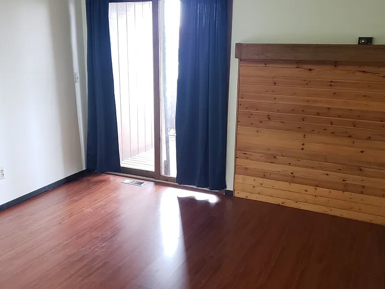 2100 Minerva Way #A20 — Photo 10