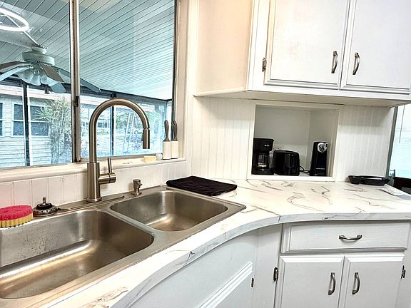 5th image of 7328 Kings Dr