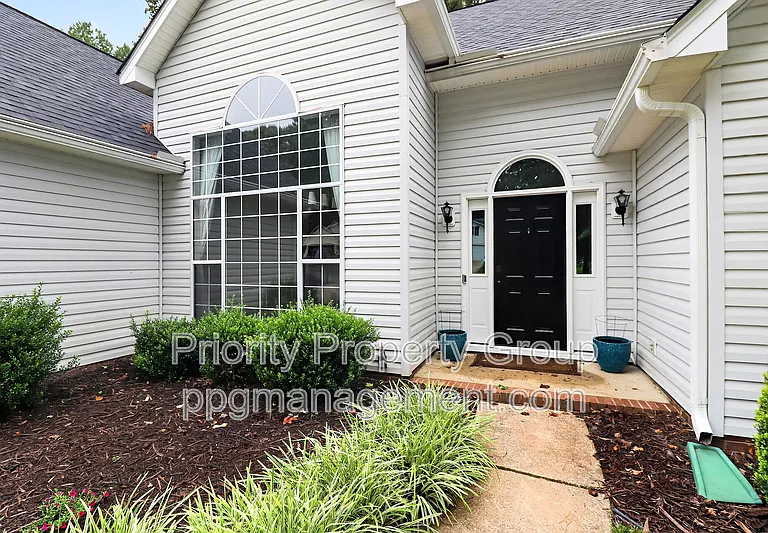 9118 Pine Springs Ct — Photo 39