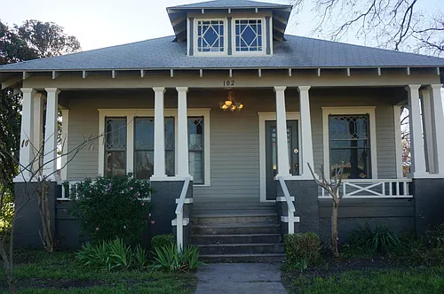 102 N Main St Photo 1