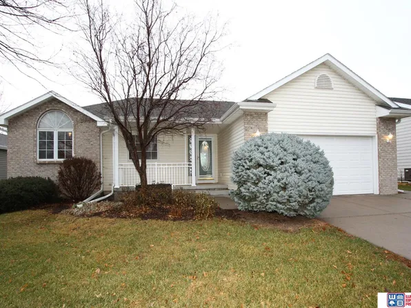 3618 Diablo Dr, Lincoln, NE 68516