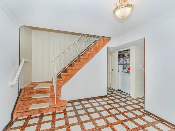 16 Bowling Green Place image 6 of 28