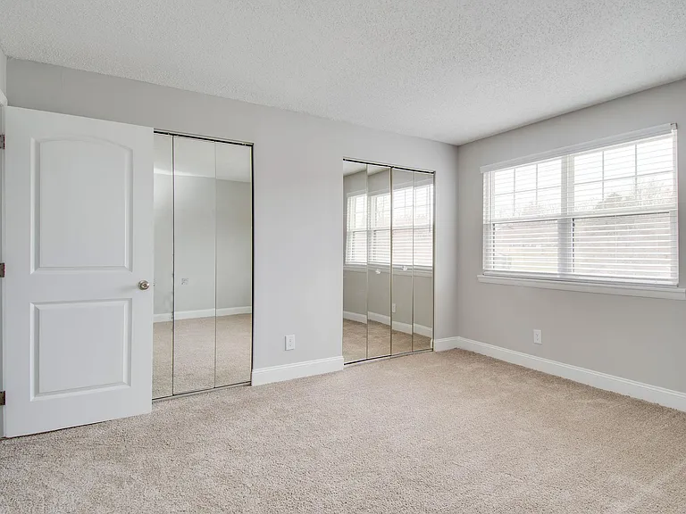 Brighton Valley Apts — Photo 68