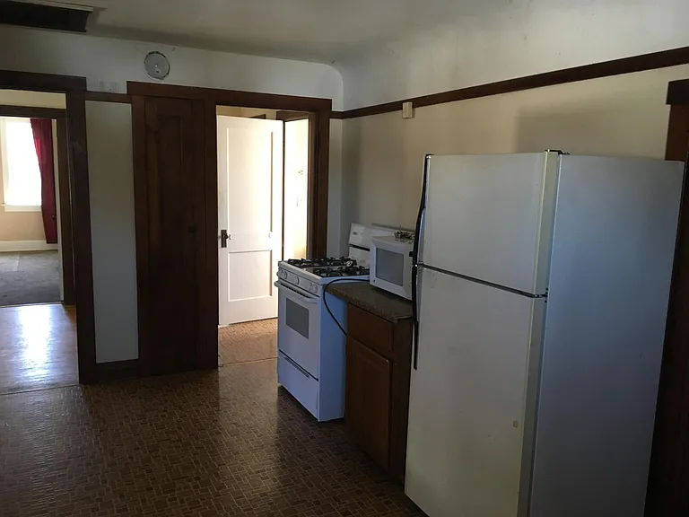 3906 E Van Norman Ave #WHOLE HOUSE — Photo 9
