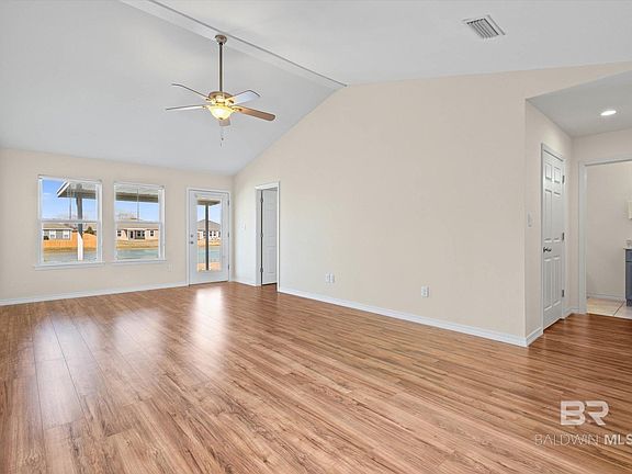 3rd image of 919 Sailor Cir