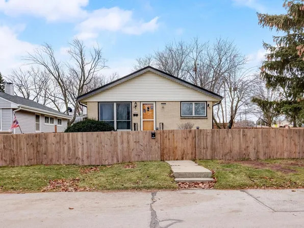 7201 West Eden PLACE, Milwaukee, WI 53220