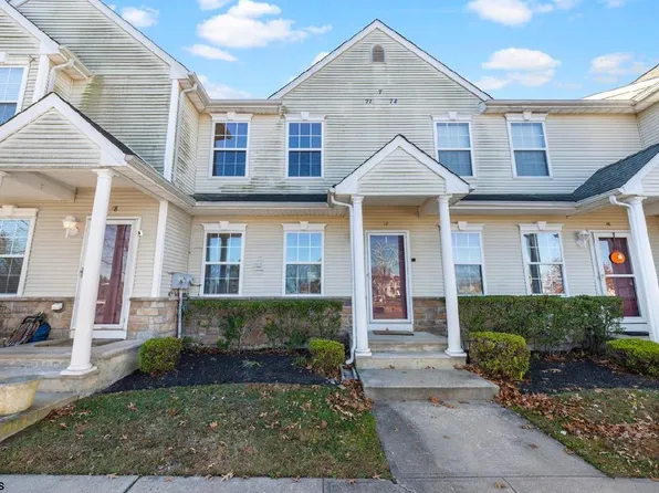 77 Jamestown Blvd #77, Hammonton, NJ 08037