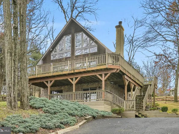 2256 Wynonah Dr, Auburn, PA 17922