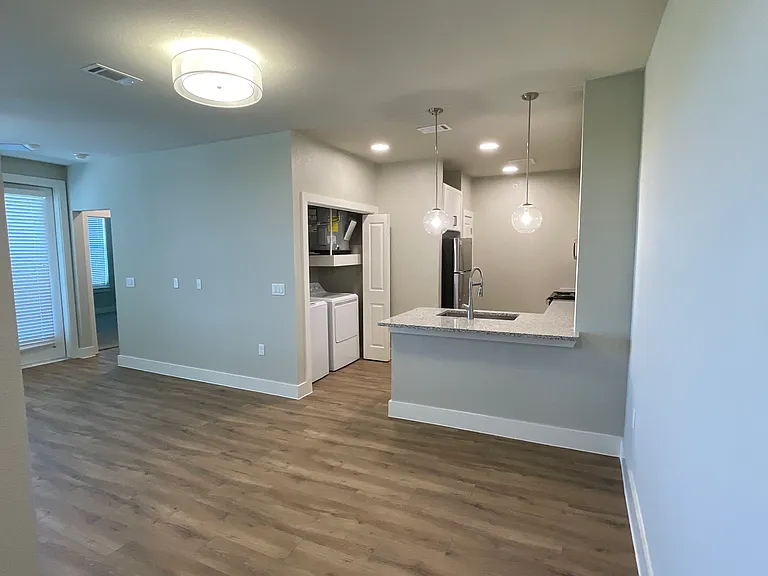 Rollingwood Dr — Photo 20
