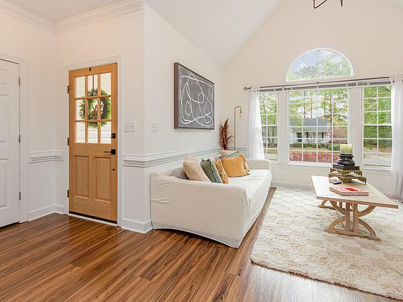 2nd image of 318 Blanchard Rd