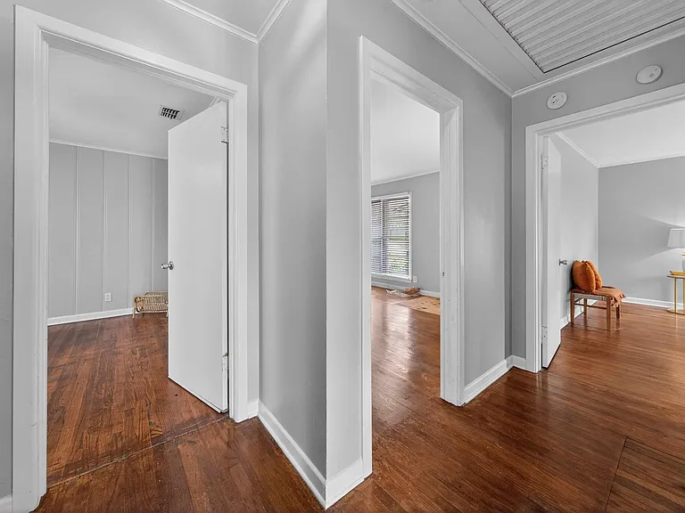 2417 S Kennedy Ave — Photo 53