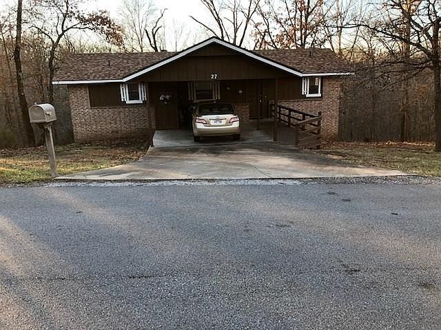 1st image of 27 Egton Dr