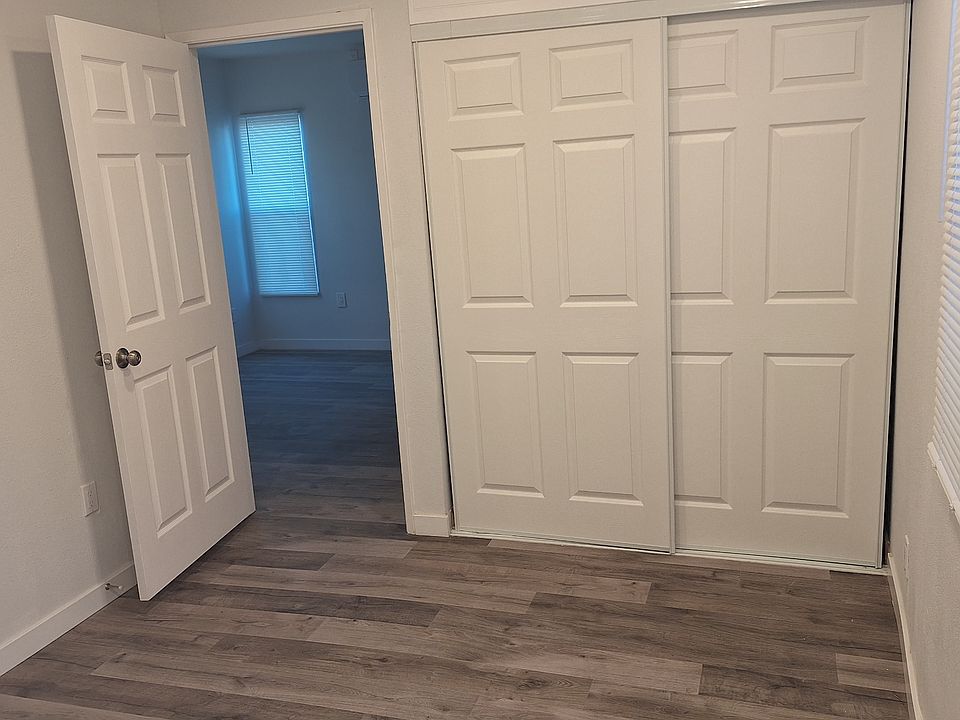 1st image of 8728 S Fir Ave