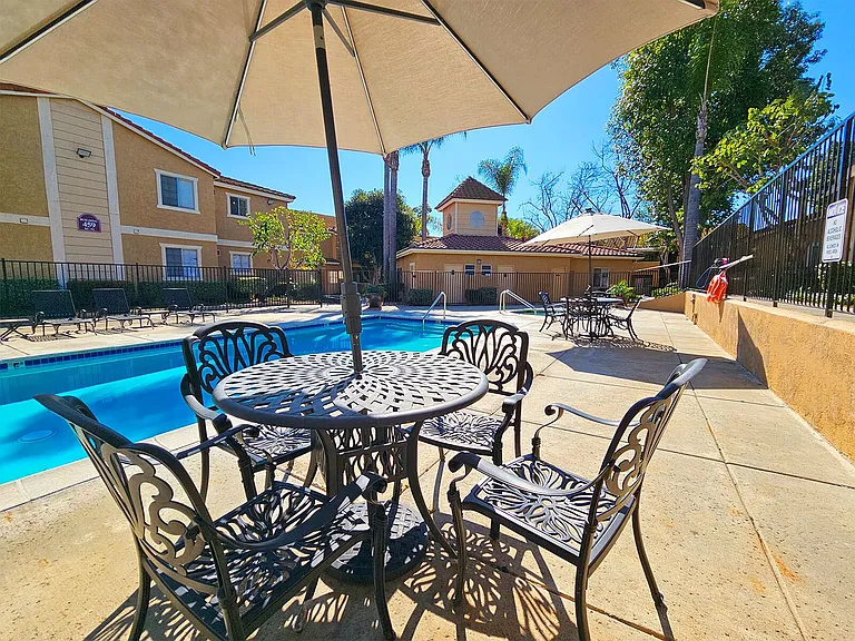 Valley View Apartments — Photo 9