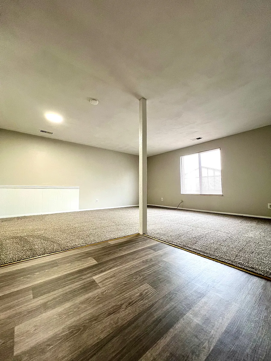 Building Photo - 25 Yorkshire Ln #6