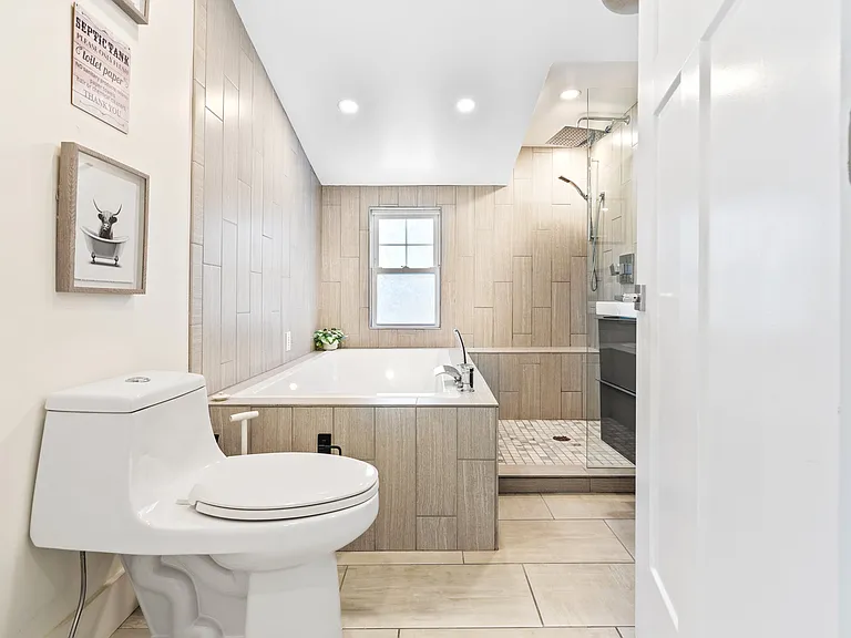 77 William St #2 — Photo 20