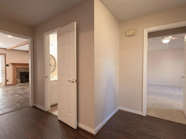 1206 Marigold Ln — Photo 5
