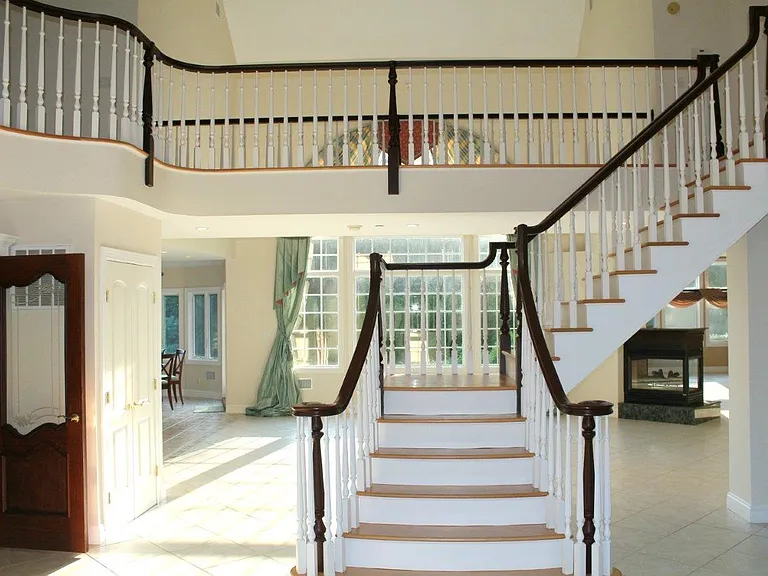 32 Topland Rd — Photo 7