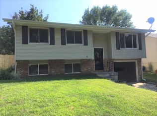 4827 London Rd, Lincoln, NE 68516