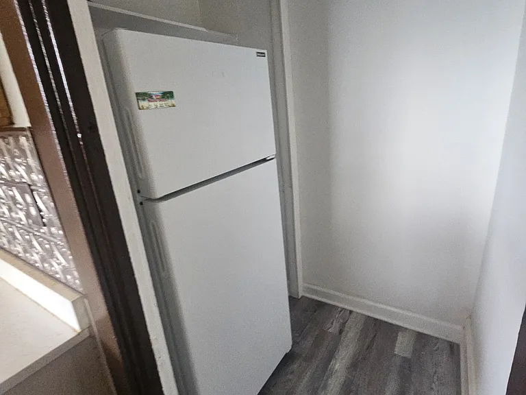 2333 S Lawndale Ave — Photo 18